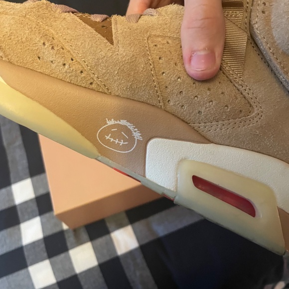 TRAVIS SCOTT Jordan 5’s - Picture 5 of 7